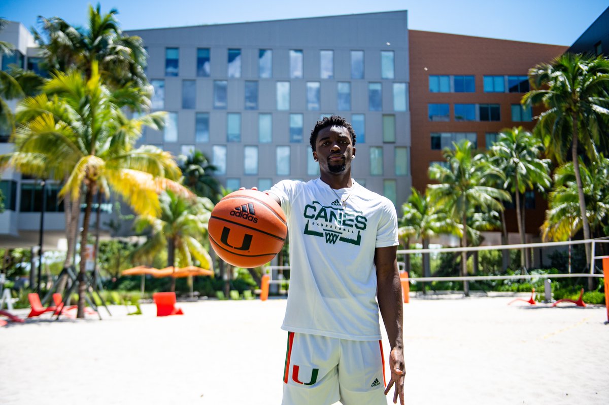 CanesHoops's tweet photo. Everyone needs a Bens 😎 https://t.co/zGrqDeFRSb
