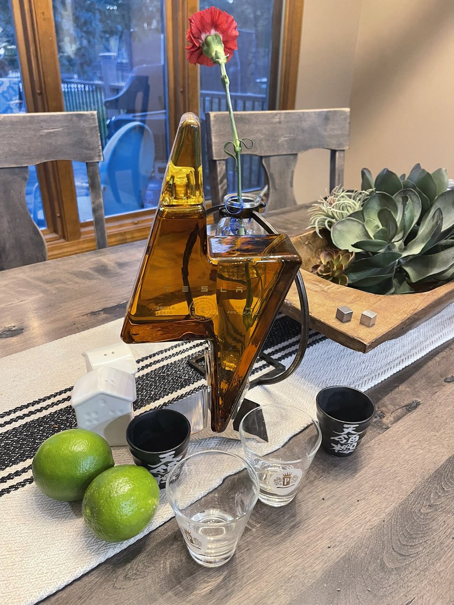 wpage's tweet image. Preparing to celebrate after dinner. $TSLA rocket today #Teslaquila #FirstSample PMS ordered!