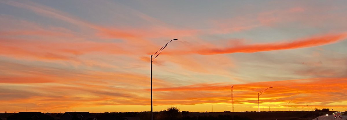BretBasye's tweet photo. ⁦@WOWTweather⁩ beautiful sunset in n Gretna! https://t.co/AWdjrXPkYv