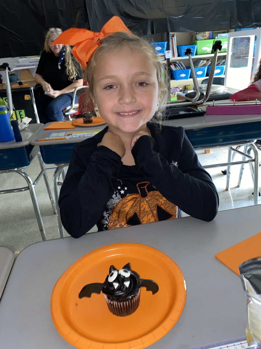 SKAnthonyNBES's tweet photo. Bat Day = Best Day! 🖤🦇🖤 https://t.co/oLXOukreyr