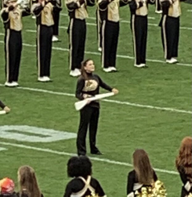 HEHSFlags's tweet photo. Shout out to Shelby, HEHS Class of 2020, who is continuing guard in college! 🏳Shelby is a soph at Iowa State, performs with the marching band, and a member of Tau Beta Sigma. We are Hoffman and Skyhawk proud! 💙🧡 #hoffmanhawks https://t.co/0YP8J1udnH