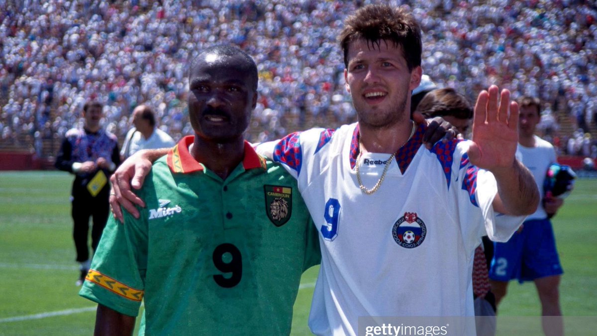 CopaLendas's tweet photo. Oleg Salenko, Rússia 🇷🇺.
Copa do Mundo de 1994, Estados Unidos.
18º lugar.
6 gols, 3 jogos. Artilheiro(s) da Copa.
#salenko #rossija #pосси́я #worldcup94 #copa94 #fifa #goldenboot #cборная #sbornaya #legenda #stanfordstadium #rus #panini https://t.co/YTHPbZad3W
