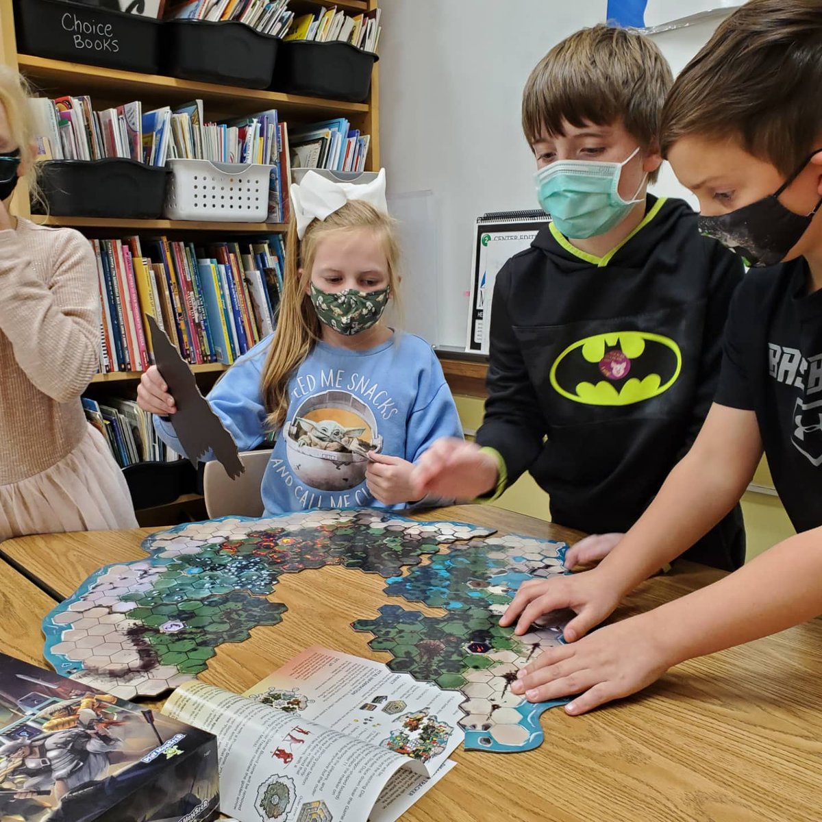 MsBuikema's tweet photo. Thanks Tryazon for 2 fun #playmonster fun games! My 3rd graders enjoyed #zombiegame  #zombiechase https://t.co/zYTLwu6WcZ