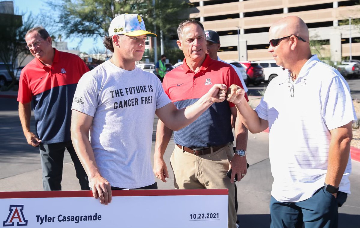nvofoundation's tweet photo. @ArizonaBaseball player and #NVOFoundation advocate, @tcasa13 was able to donate $10,000 today to the pediatric oncology unit at Banner-UMC Diamond Children’s Medical Center for kids fighting pediatric cancer. ⚾️ Thank you Tyler!

#TheFutureisCancerFree https://t.co/w4KYgmXWc8