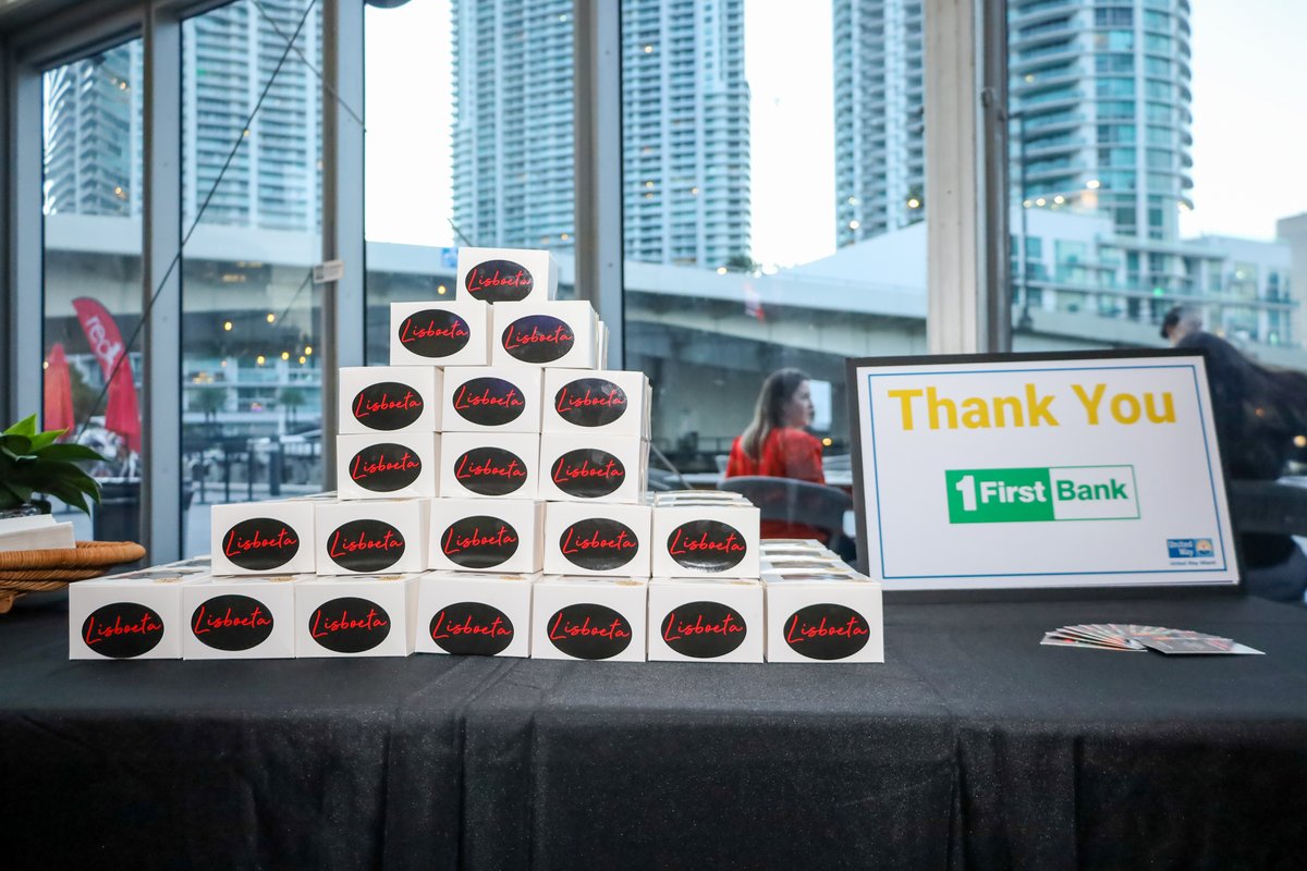 UnitedWayMiami's tweet photo. Last Thursday, #LINCMiami members &amp; friends mixed, mingled and networked at their first in-person social event since 2020🧡! Special thanks to our sponsor @FirstBankFl and Lisboeta for the treats! To become a member visit: https://t.co/vnPYUjOJOR https://t.co/W88MpMEKSp