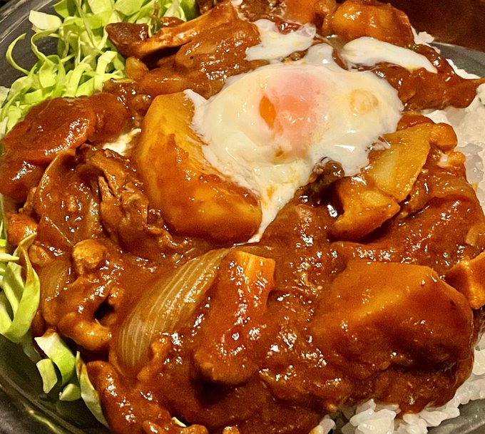 とりあえず、思ってたよりもずっと自炊している
親が料理うまかったのもあってほぼほぼお任せしてたので、いきなり初心者がひとり自炊になったんですが
米も炊飯器でなく羽釜だし、とりあえず肉野菜買ってきてやってる
美味い
たぶん、お値段の割にいいもの使えて美味いから続いてるのはある気もする 