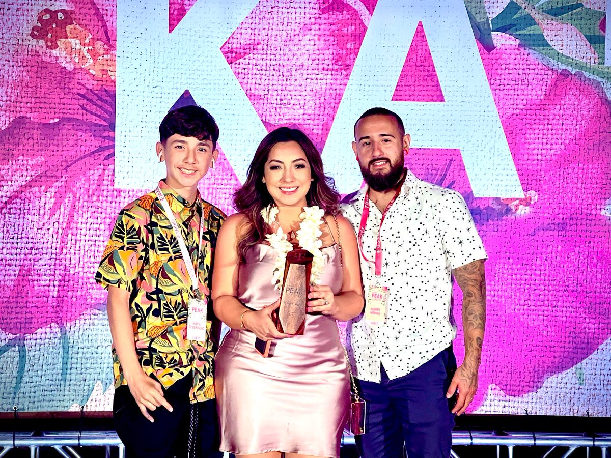 One of many perks of being at PEAK… Watching one of your own recognized! <a href="/Maribel_M143/">Maribel</a> Proud of you! 🔥🎉🏅