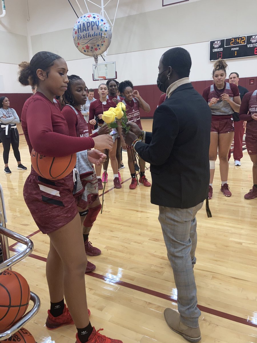 AlphaKappa1906's tweet photo. The Brothers of Alpha Kappa would like to wish the UMASS Women’s Basketball Program all the best of luck this upcoming season!! GO MINUTEMEN 🏀!!!
~
~
#studentathleteappperciation #womenapperciation #undyinglove https://t.co/R4RYnajdzB
