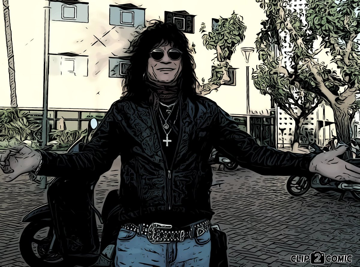 PaulShortino's tweet photo. Gratitude turns what we have into enough .I would like to Thank Everyone for your support,Love and kindness through the years .#GodBlessEveryone #KeepHealthy #StaySafe @roughcutt3 #BlueDahlia #Shortino https://t.co/Xbg4E1KftO