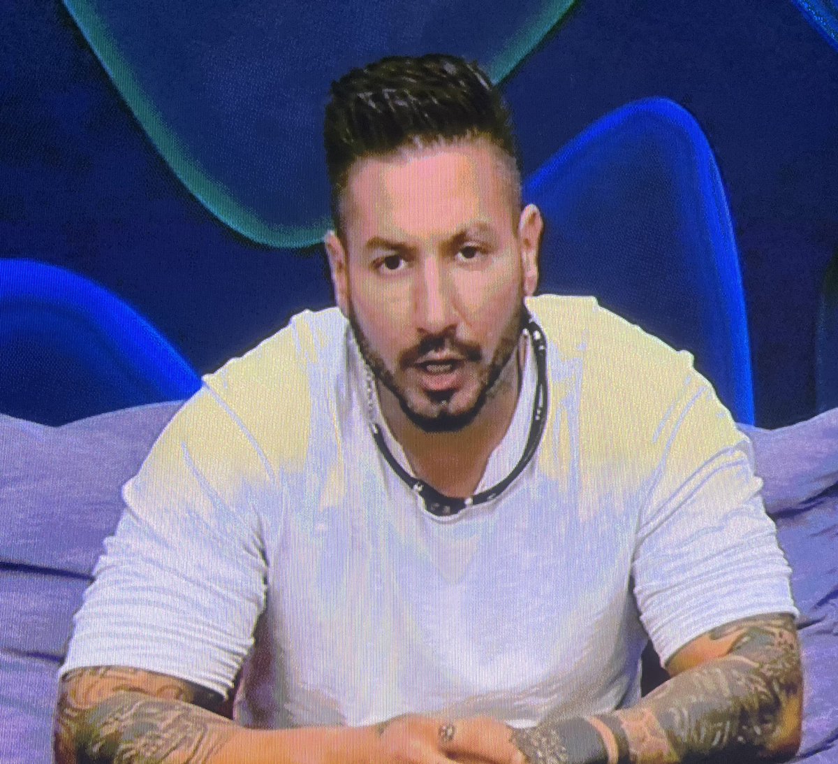 Cavatinallegro's tweet image. Two-faced bitch alert🚨 

#Nasos
#BigBrotherGr