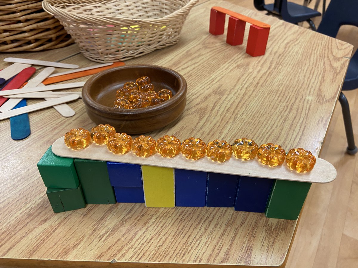 mrs_orchard's tweet photo. We are exploring pumpkins this week. Ss had fun making gates for their 5 Little Pumpkins, measuring and comparing pumpkins, and using a pumpkin sponge to paint with. #fdk #pumpkins #pumpkinmath #5littlepumpkins https://t.co/orLKRIr2aA