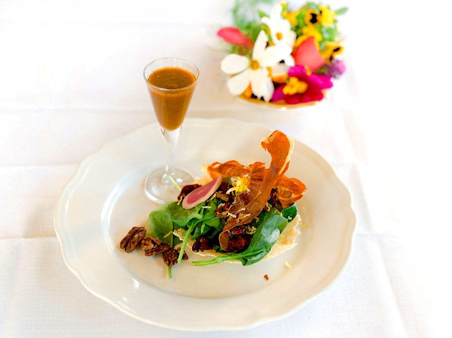 Lougheedhouse's tweet photo. Our next Harvest Dinner is Thursday 5-10 pm.
Choose from a menu of fall food flavours expertly prepared by the father-daughter duo from A Certain Flair Catering.
Menus and reservations are here: https://t.co/eOZF9oOAKE
#yycfood #yycdining https://t.co/1v9mMG4nBZ
