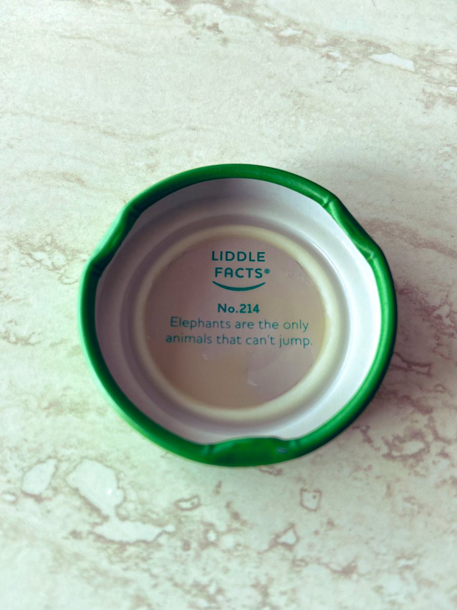 noxiousread's tweet image. I think you mean “mammals” Spring Valley Juice 🙄  #liddlefacts