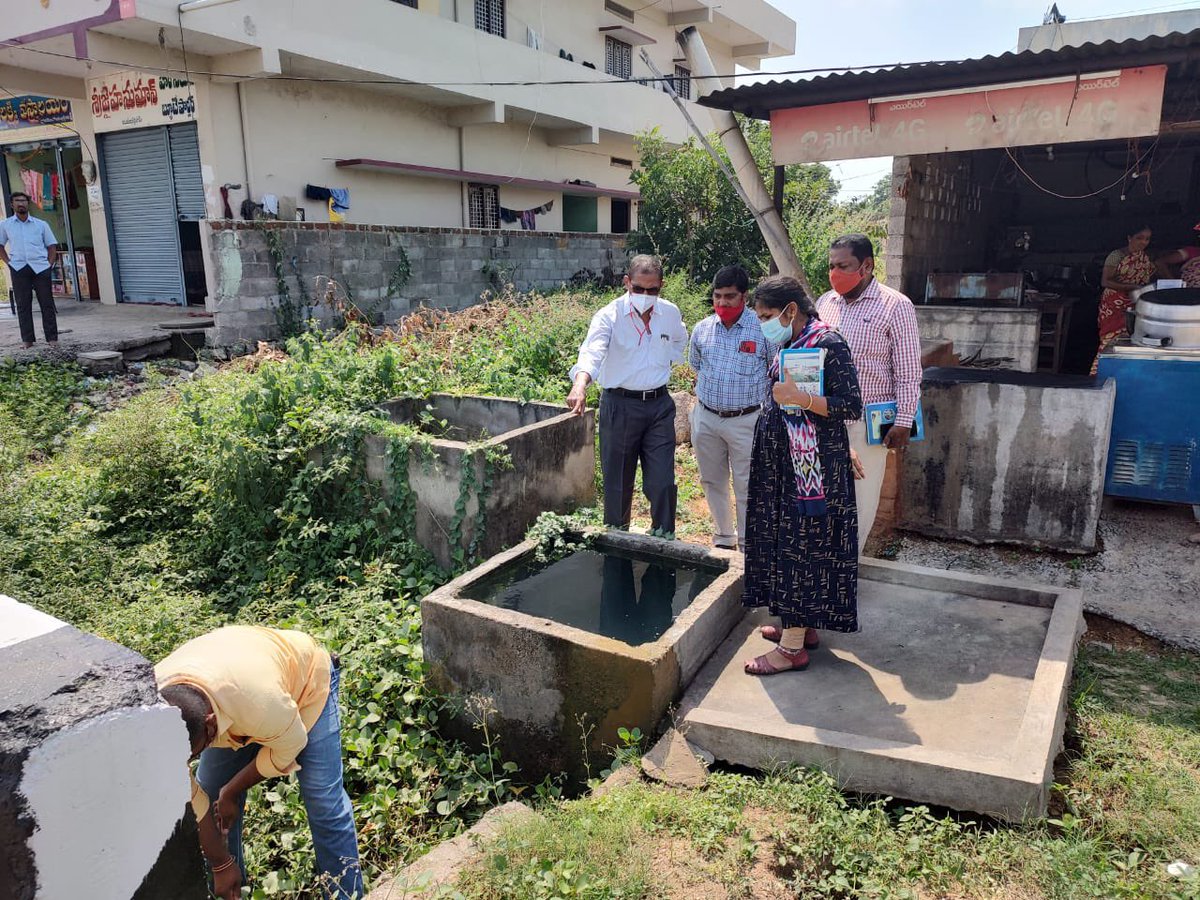 mb_telangana's tweet photo. Our #missionbhagiratha SEs Sri G.Krishnaiah SE #Bhongir sir inspected villages of #Mothkur (M) &amp; #Addaguduru (M) to verify the status of MB #water supply &amp; 
Sri K. Suresh SE #Nalgonda sir inspected #restoration of bulk #supply near #Narketpally. @Smitasabharwal @DayakarRao2019 https://t.co/7RfvYvn56R