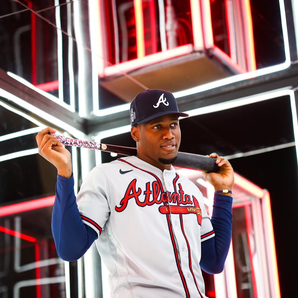 Braves's tweet photo. Photo shoot: #WorldSeries edition 😎 https://t.co/OOSR5x0uzh