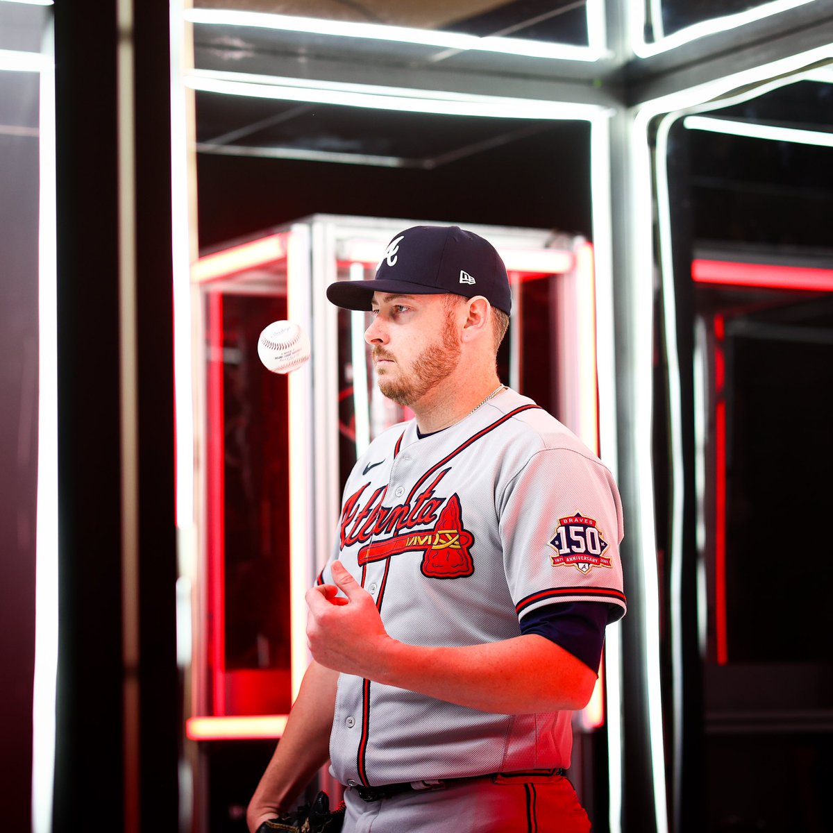 Braves's tweet photo. Photo shoot: #WorldSeries edition 😎 https://t.co/OOSR5x0uzh