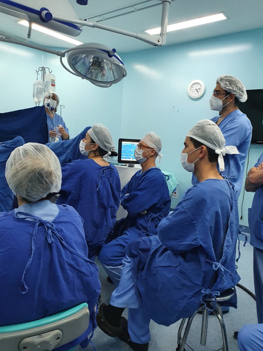 We finished the first day of the second humanitarian event: 
II CURITIBA WITHOUT CATHETER
Out of all the events we have done so far, this is the one I am most proud of because the motive is solidarity !!💙
<a href="/thiago_hota/">Dr Thiago Hota</a> <a href="/AlbertoAmbrogi5/">Alberto Ambrogini</a> <a href="/urocristine/">Cristine Bitencourt Fernandes</a> @LumenisU