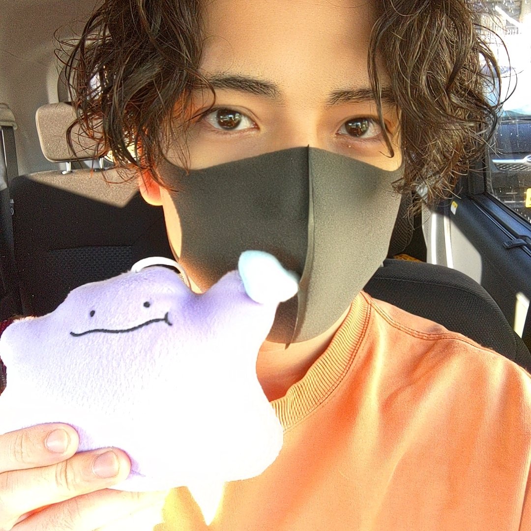 Akatsuki_DKiss's tweet photo. おはよ✋
今日ちびっ子達が

👦🏻｢ねえ、ポケモンって知ってる？｣
🧑🏻｢おれ知らない！｣
🧒🏻｢知ってる！ピカチュウとかでしょ！｣

みたいな話しててジェネレーションギャップを感じた😌
余談だけどあかつきはメタモンが好き⊂・ー・つ
皆の好きなポケモン教えて🤲

#好きなポケモン https://t.co/J2bdIhfWUA