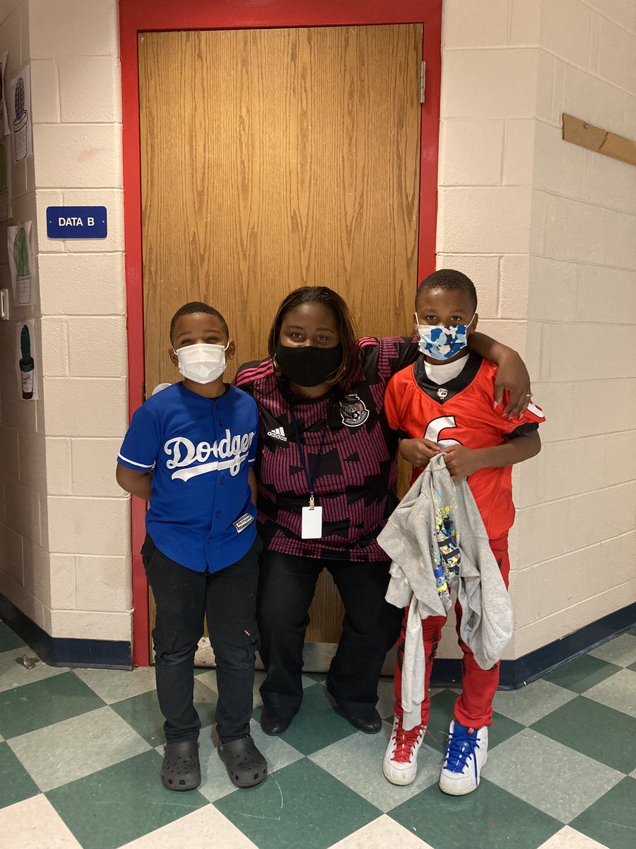 Ebony Davis (@principal_jhbes) on Twitter photo A few pics I captured from “Team Up Against Breast Cancer, Alcohol and Drugs”!! I love my Ss desire to flash his PAW Bucks!! He told me his money long for the upcoming Bear Mart on Friday! <a href="/JHBlackwellRPS/">James H. Blackwell Elementary School</a> A few pics I captured from “Team Up Against Breast Cancer, Alcohol and Drugs”!! I love my Ss desire to flash his PAW Bucks!! He told me his money long for the upcoming Bear Mart on Friday! <a href="/JHBlackwellRPS/">James H. Blackwell Elementary School</a>