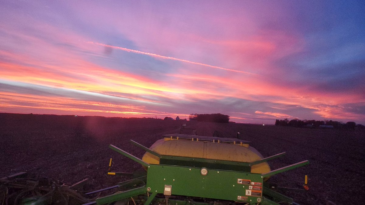 kruser02's tweet image. #prairiesunsets #covercrop #nofilter
