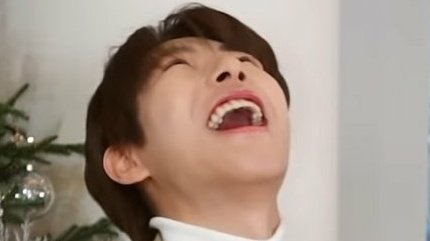 mfaljen's tweet photo. this genre of renjun's laugh https://t.co/5RFyRXKp1K