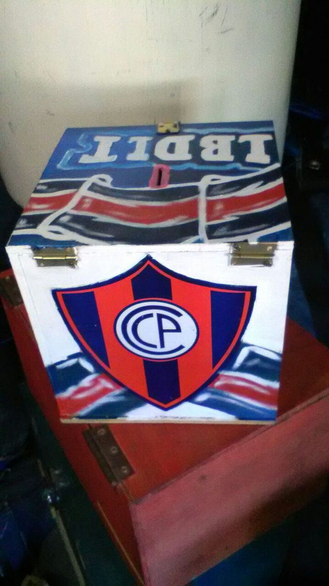CerroChile's tweet photo. Hagan sus aportes para poder comprar el pase de Jean
No lo podemos perder, no podemos permitir que la dirigencia lo deje ir y se vaya a morir a algún club de la Liga MX 😩 https://t.co/gOmNAvcJg0