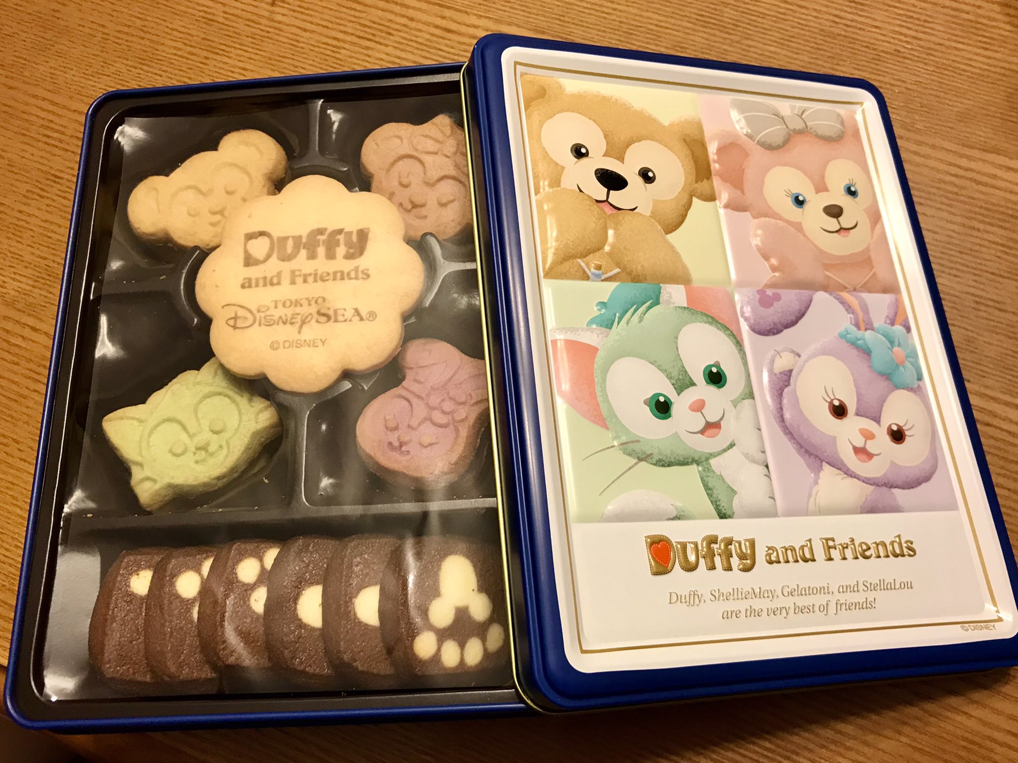 棚からぼたもち 娘がディズニーシーに行ってきてお土産買ってきてくれた パッケージが可愛いすぎて思わずパチリ 中身は美味しくいただきました ディズニーシー お土産 ダッフィ チョコとクッキー T Co Oz95xrknnq Twitter