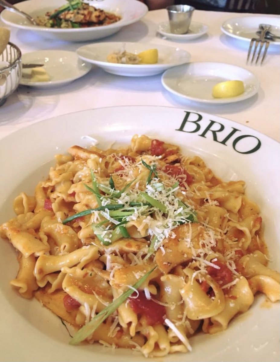 chernorris's tweet photo. Love every dishes of this Italian place. Eating #deliciouspasta ๐ Yummy ๐ #italianfood #Brio Mangia ! ๐๐#WorldPastaDay https://t.co/40KtcREsV3