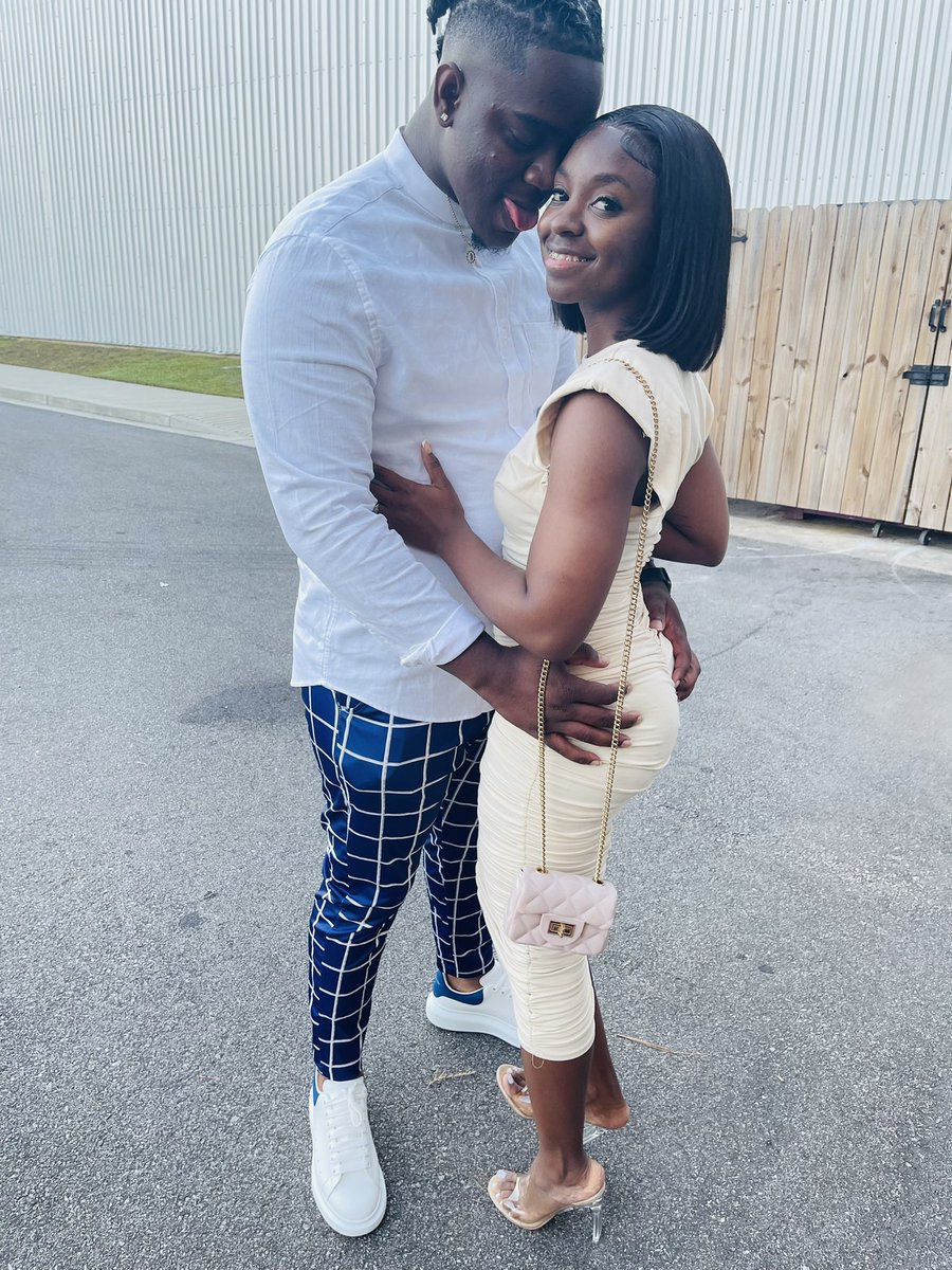 problem_childTT's tweet photo. Pretty & petite & she cocky just like me 🤑🥰
#WeddingThing💪🏾 https://t.co/zw5DR9BhB9