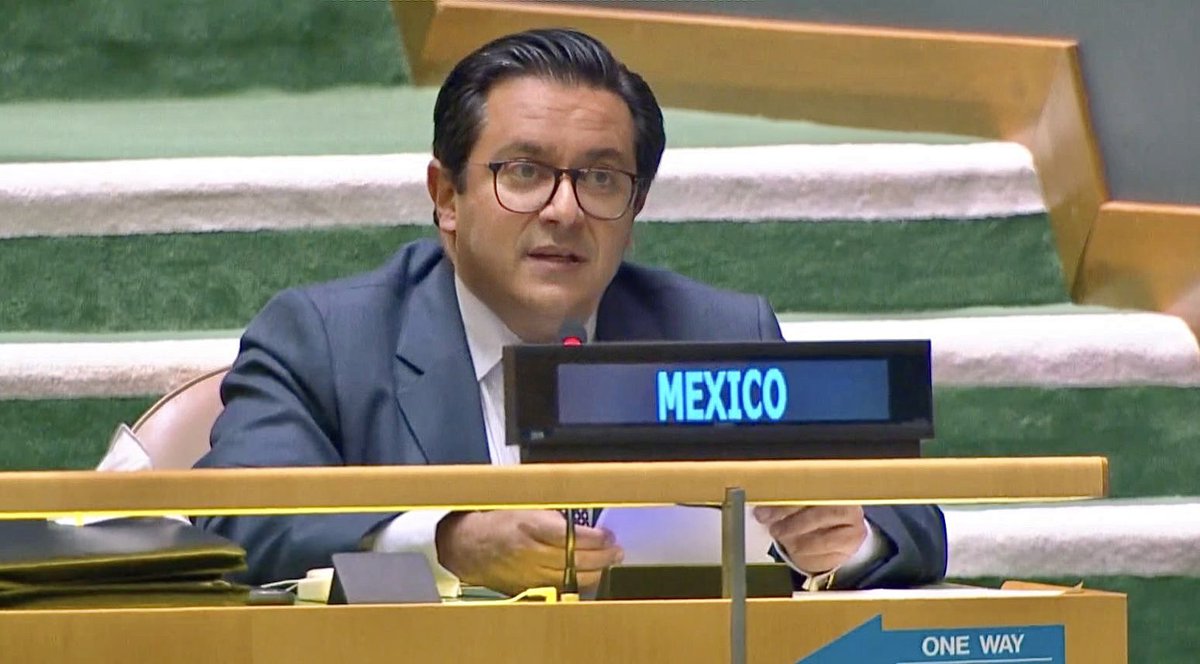 Sandomendi's tweet photo. El informe del Secretario General “Nuestra Agenda Común” tiene enorme potencial para mejorar a las Naciones Unidas 🇺🇳 

Necesitamos un multilateralismo que mejore la calidad de vida de las personas, que fortalezca la #SeguridadHumana y que proteja los bienes públicos globales. https://t.co/cIX9fxUtZG