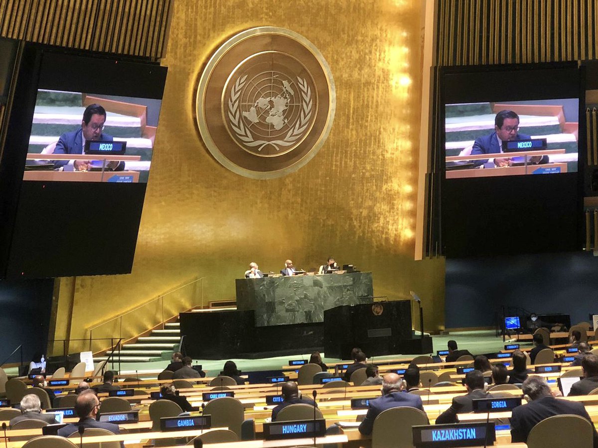 Sandomendi's tweet photo. El informe del Secretario General “Nuestra Agenda Común” tiene enorme potencial para mejorar a las Naciones Unidas 🇺🇳 

Necesitamos un multilateralismo que mejore la calidad de vida de las personas, que fortalezca la #SeguridadHumana y que proteja los bienes públicos globales. https://t.co/cIX9fxUtZG