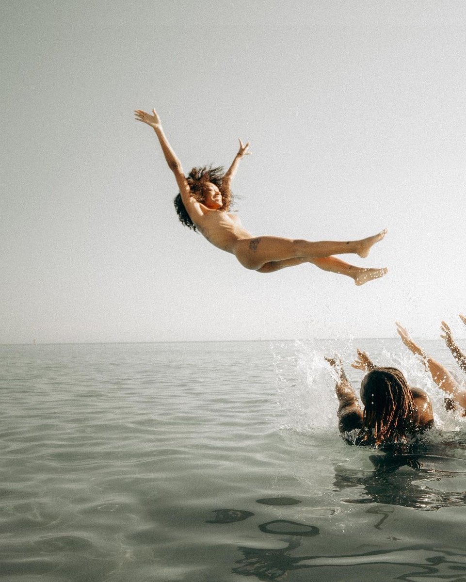 GLBLVLLG tweet media