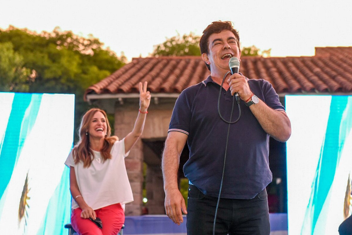FerEspinozaOK's tweet photo. Junto a @vtolosapaz y @SergioOPalazzo realizamos un encuentro con las y los compañeros en la Capital Nacional de la Producción y el Trabajo. Cada jornada con nuestra gente es muy emocionante y liberadora después de lo que nos tocó vivir con la pandemia. ➡️https://t.co/UdSwBFbbex https://t.co/nkUXIQY3Y6
