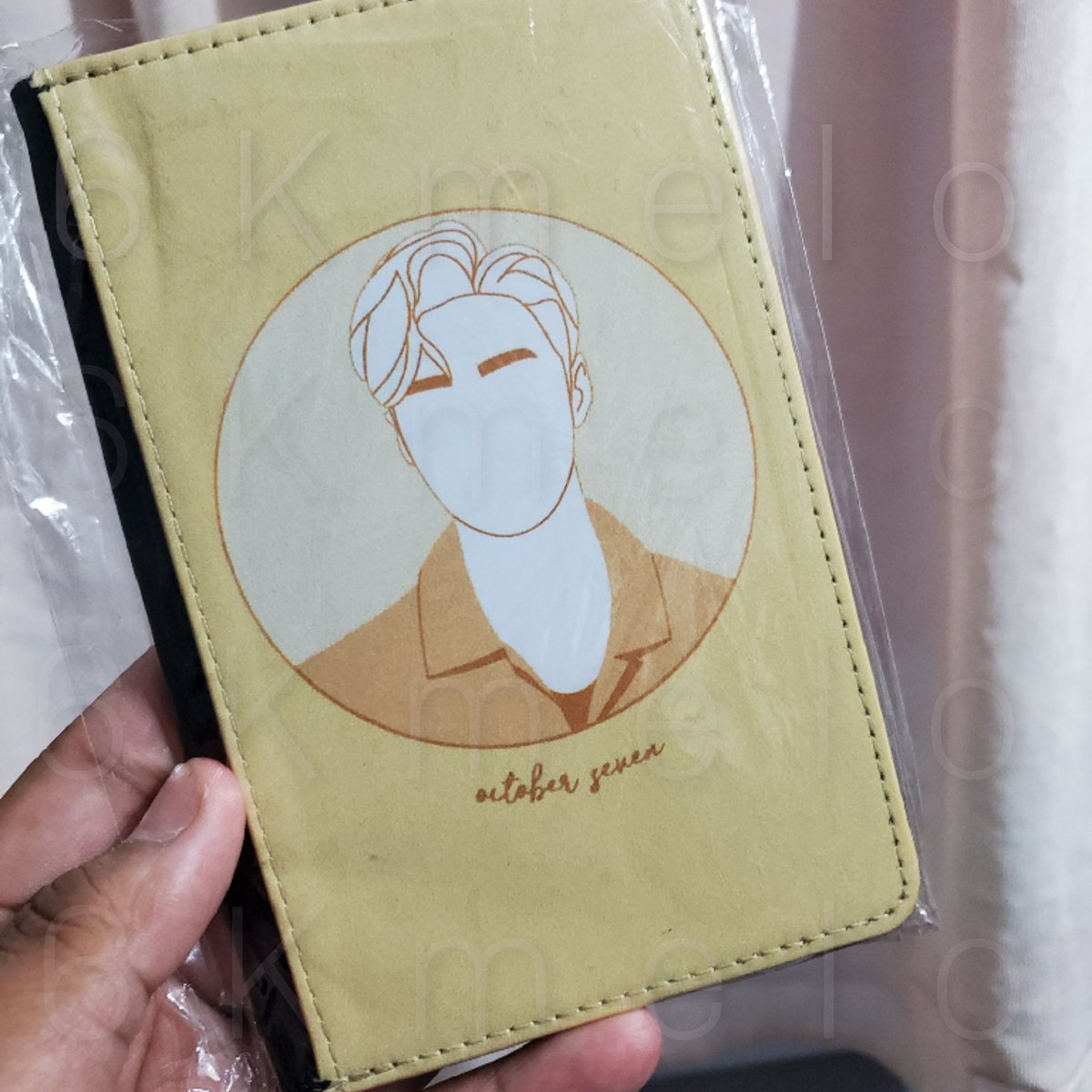 6Kmelo's tweet photo. After 3-4years I finally got this awesome passport holder na po!!!! @frealuvph thank you so much 🥺🤍 https://t.co/exknof4wDX