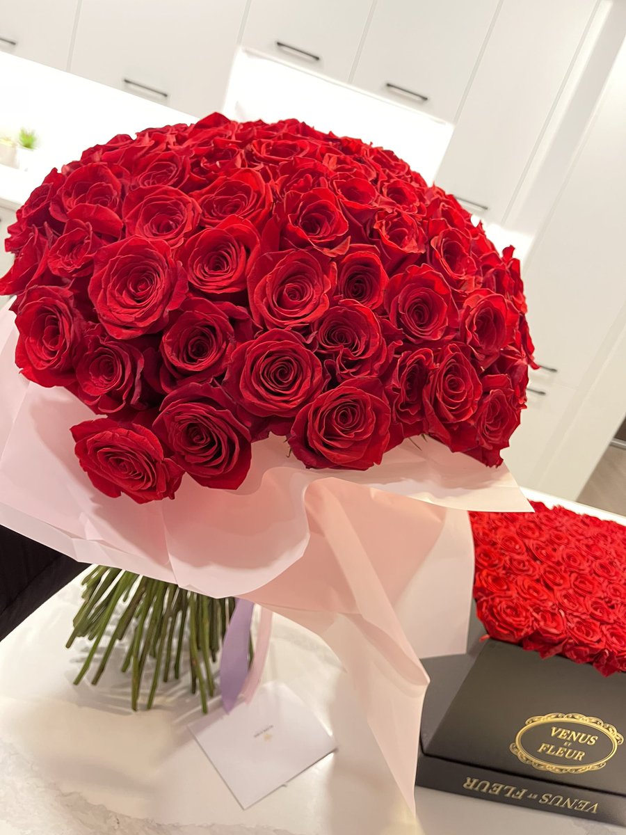 Topnotch_Mae's tweet photo. 100 long stems🌹 https://t.co/Odw1PSQWdB