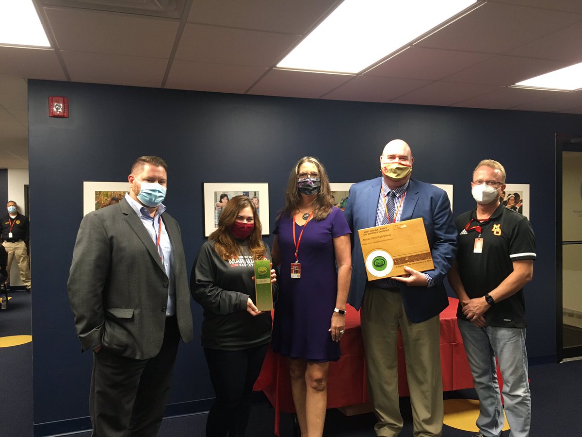 RebeccaKreider's tweet photo. Congratulations to @PrincipalMOHS and @MsJenaGraham for leading the charge for MOHS &amp; earning the Sustainable Jersey Bronze and Digital Schools Star Recognition awards!  @SJ_Program @SJ_Schools @MountOliveTSD https://t.co/8FevnyeyGk