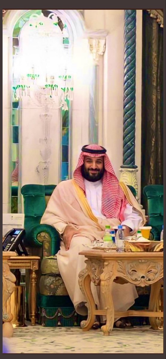 LchEa8's tweet photo. #مقابله_سعد_الجبري
 تبذل من الجهد الكثير والكثير 
دائماً مبتسم رغم الصعوبات التي تواجهها، أنت رجل عظيم.

ونحن معك الى الأبد #MBS ❤️💚 https://t.co/FBbUGLyPbh