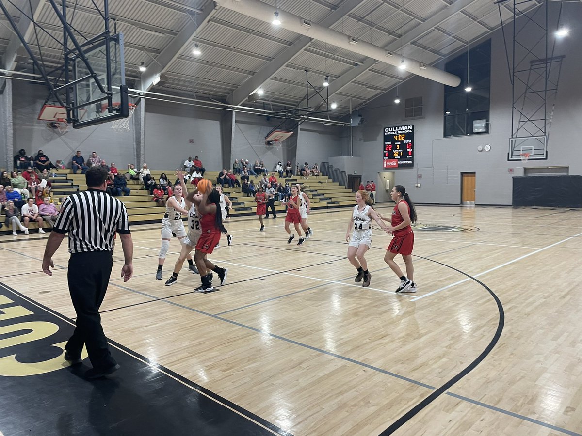 CullmanMiddle's tweet photo. 8th Grade Girls Basketball 🏀 

Cullman 49

Muscle Shoals 28

FINAL https://t.co/ybvM8KWwj2