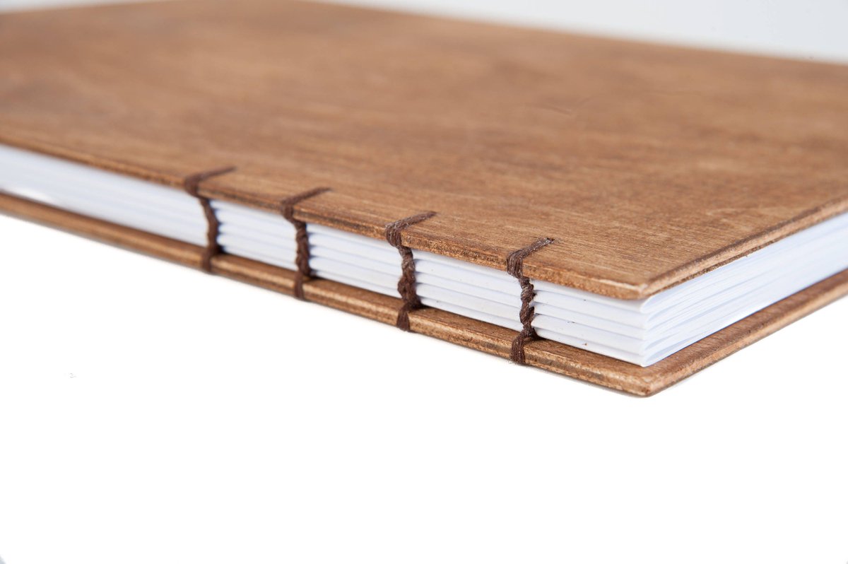 RoopDoopD's tweet image. Personalised Journal with Wood Covers. Customised Blank Wooden Notebook tuppu.net/c98fabb1  #PersonalizedJournal