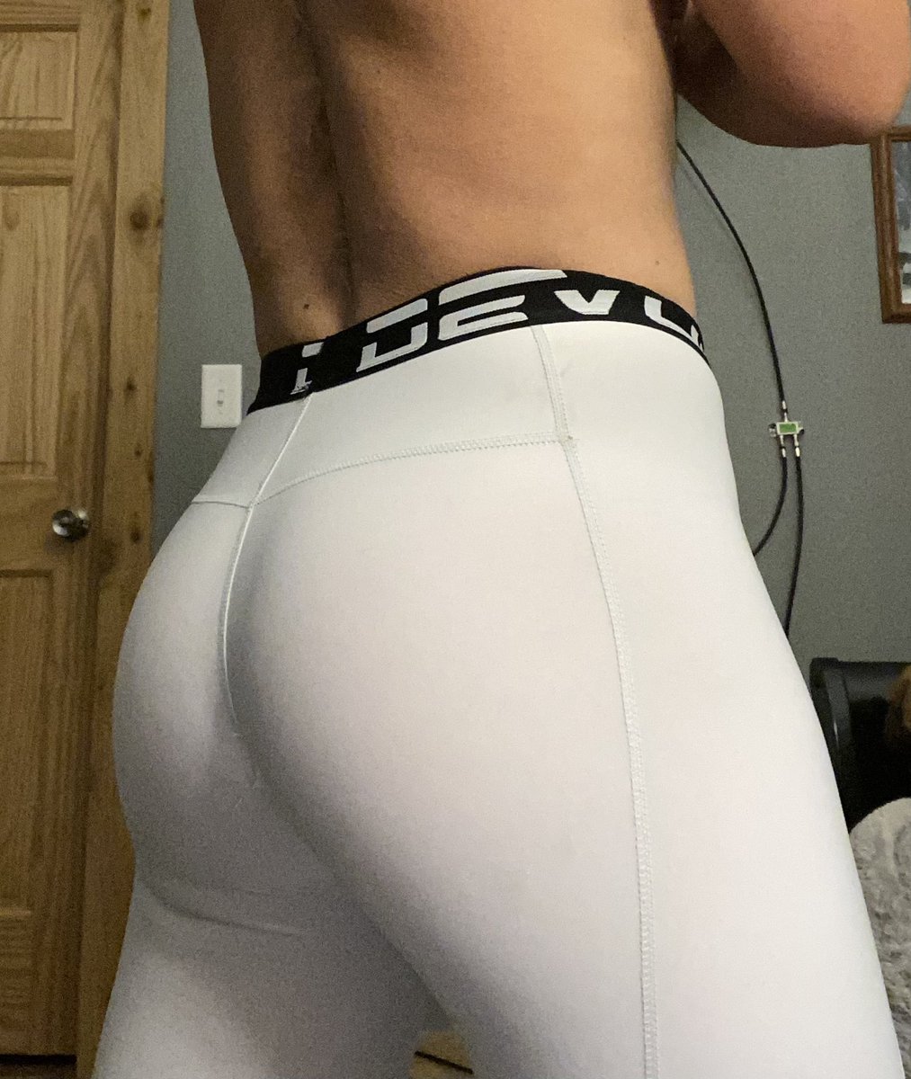 pinky35632's tweet photo. Easy access for anyone #bubblebuttboy #cagedvirgin #chastitycaptions #locktober #PeggingSlut #Sissyexposure ππ¦π¦ππ€€ https://t.co/Tsz1rjksoO