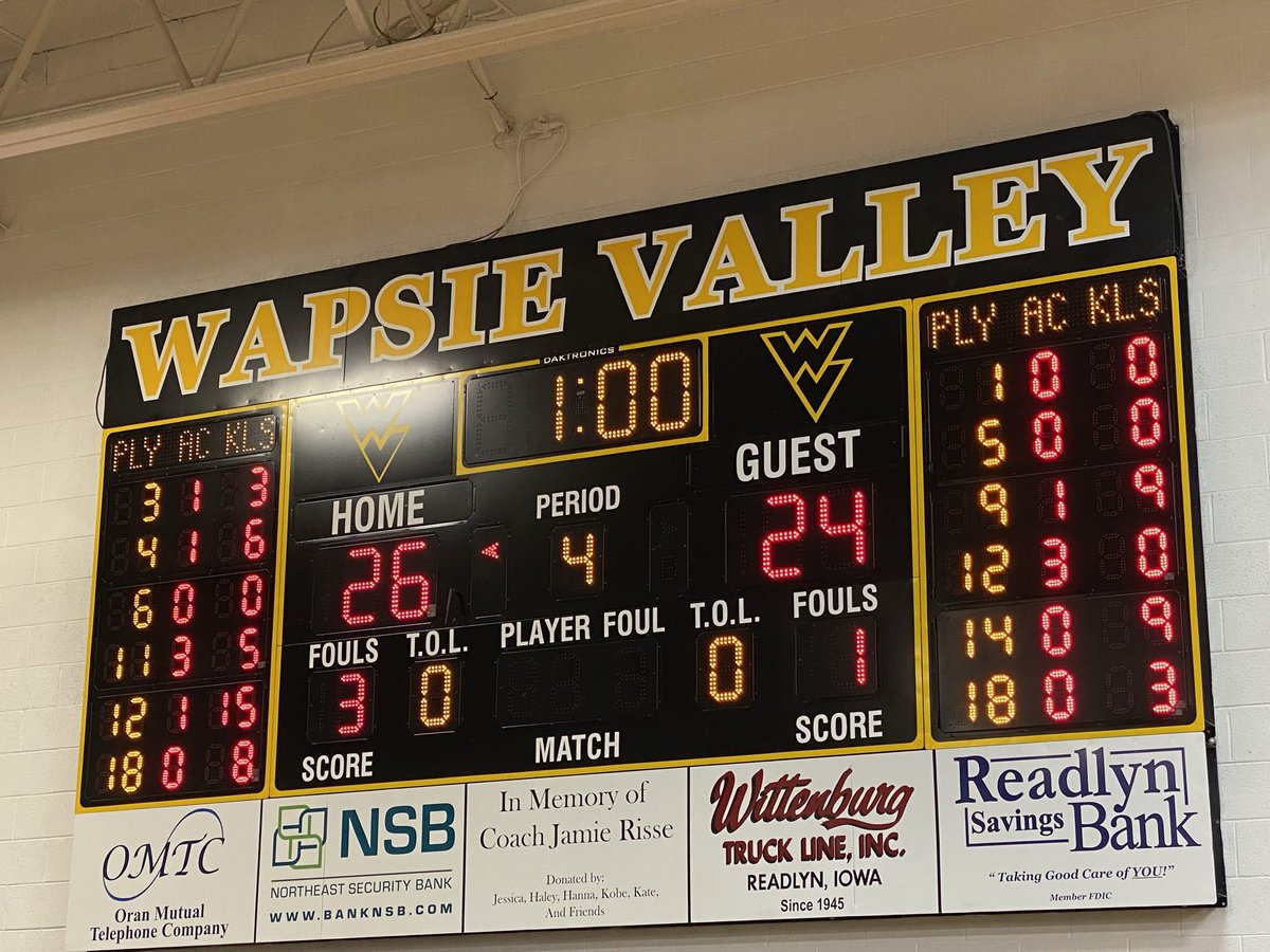 Great back and forth battle tonight as #8 Wapsie Valley tops #15 Grundy Center 3-1. Warriors advance to face #7 Dyersville Beckman in Wednesday’s 2A regional final. #iahsvb
