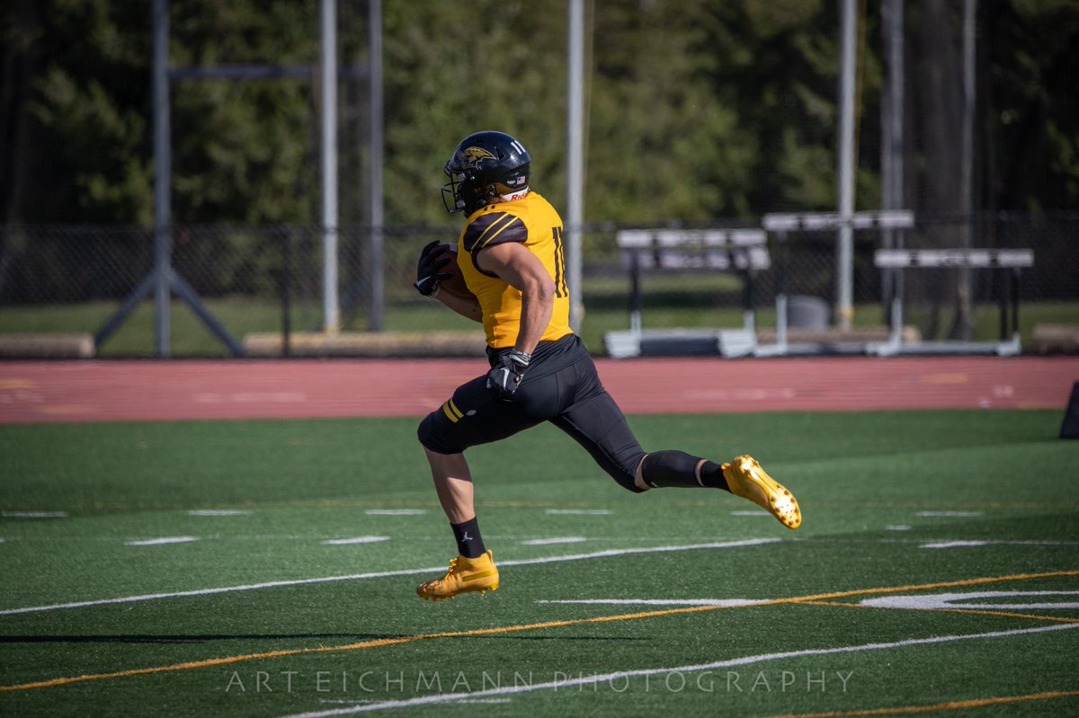 Art037's tweet photo. @StegerTony @uwoshkosh @UWOshkoshTitans @UWOFootball https://t.co/5UQ8Wej21h