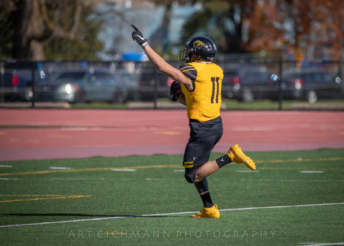 Art037's tweet photo. @StegerTony @uwoshkosh @UWOshkoshTitans @UWOFootball https://t.co/5UQ8Wej21h