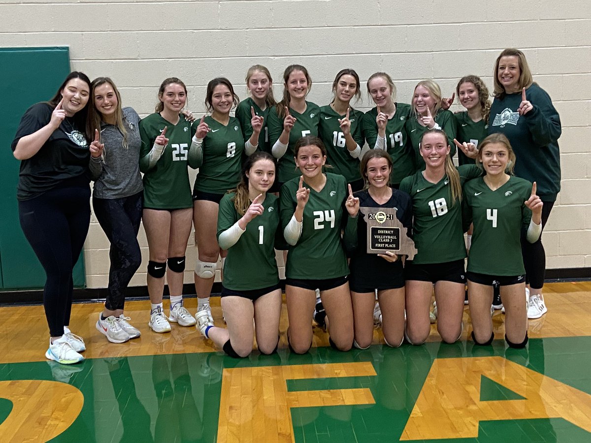 DrGregjones1's tweet photo. Congratulations @OrchardFarmVB District Champs!! Special shout-out to our amazing Seniors! #ProudPrincipal https://t.co/IO5nHmh32h