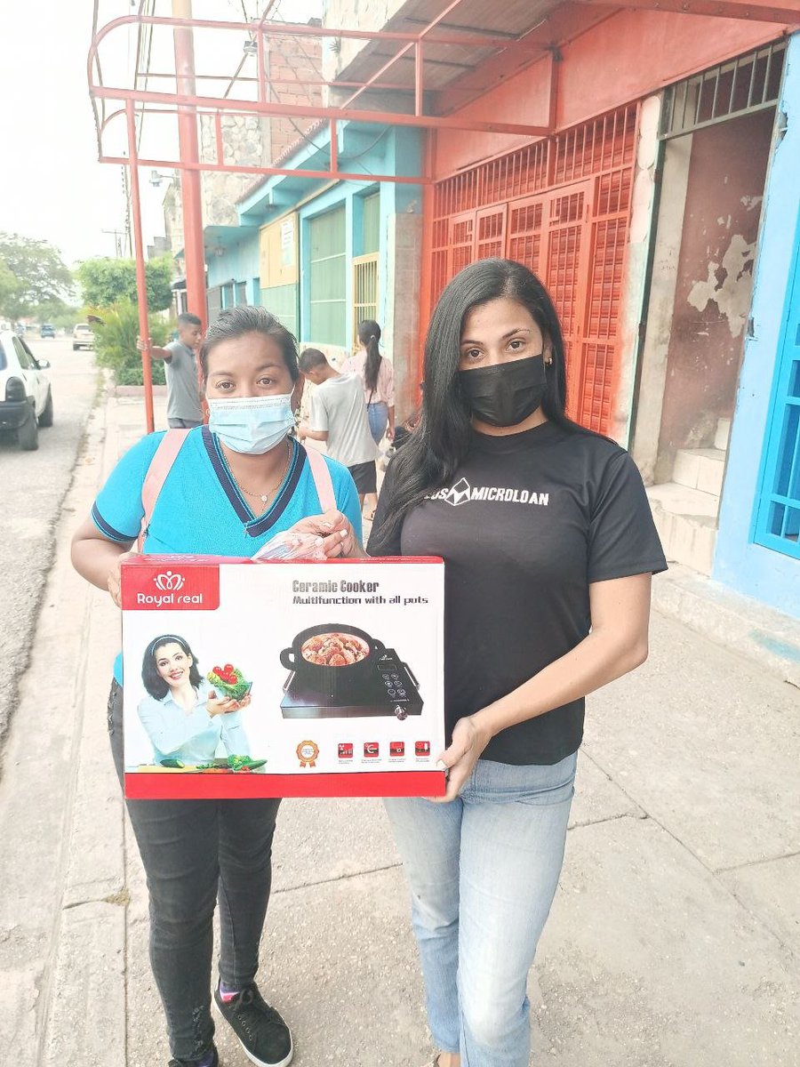 RubiArocha1's tweet photo. @EOSPGLMLT_BP @eosmainnetnews @RSN_Global A large Eos community in Venezuela and the world has shown that this system is here to stay, #HuFi #Porelpuentegrande https://t.co/OSOvG2NECu