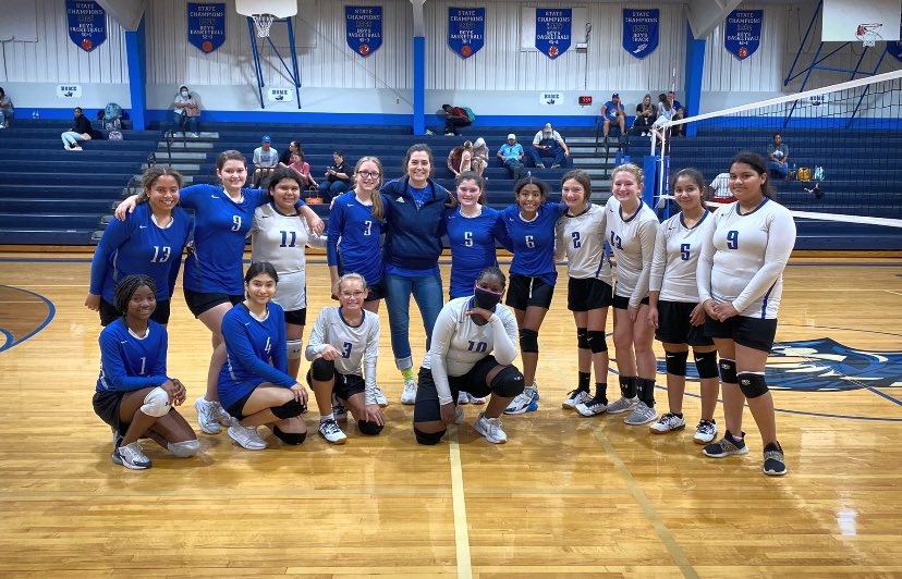 Tonight was our last inter squad scrimmage of the season! It’s been an amazing year with all 3 of my groups. Tonight ends B and C, tomorrow night A has their last game. 🏐💙. #take_flight. <a href="/SnookAthletics/">Snook Athletics</a>