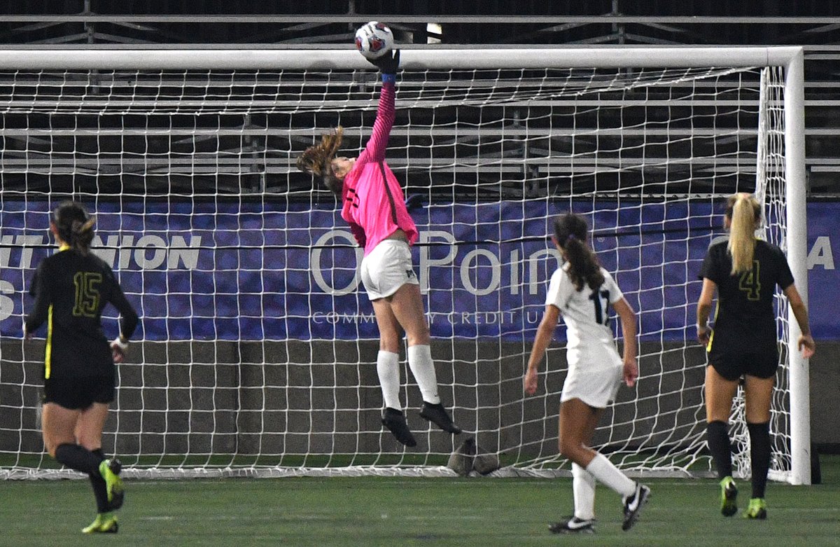 Vote now: Who is the top goalkeeper in Oregon high school girls soccer?  #opreps scorebooklive.com/oregon/2021/10…