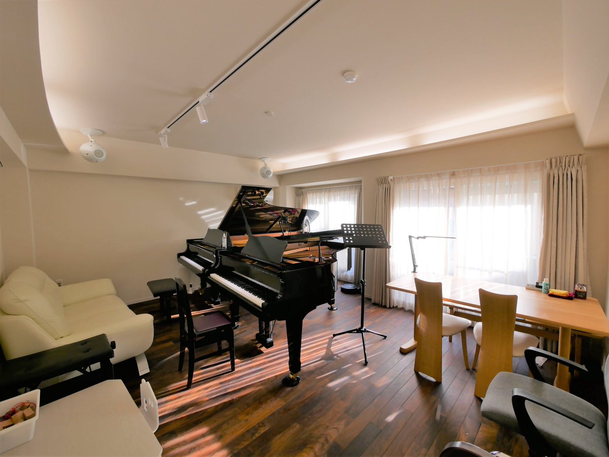 cjmtokyo's tweet photo. 【本日10/26のスタジオ空き状況】
19時以降空いています🎼お仕事帰り、学校帰りに是非どうぞ✨

初回ご利用の方、���本料（YAMAHA1台利用）30%割引致します😊この機会に是非お試しくださいませ！

お問い合わせは
academia@ykpianoforte.com 
までお願いします。 https://t.co/R1m7xe27Nn https://t.co/xjA071mMl3
