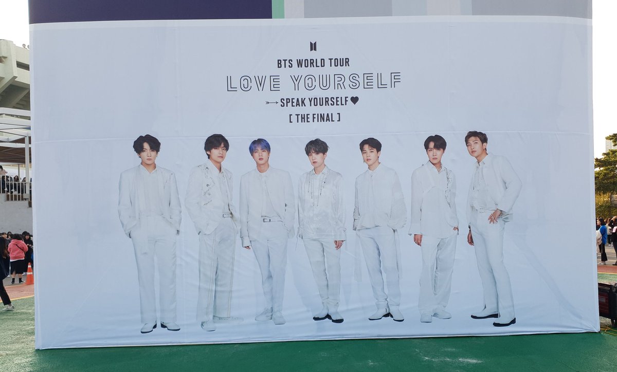 jkjmbts911013's tweet photo. 2년 전, 오늘
내년엔 꼭 공연장에서 만날 수 있길
#방탄소년단 #BTS https://t.co/zoOAKAJfqu