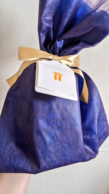 本日欲しい物リストから、N.S様よりお誕生日プレゼント届きました♡♡♡(>ω<人)
今まで使っていたTHERMOSのタンブラーが7年位使っていて、もうボロボロだったので本当に嬉しいです・゜・(つω`)・゜・
毎日ありがたく使わせていただきます!!
お心遣い本当にありがとうございますー♡♡♡٩(๑❛ᴗ❛๑)و 